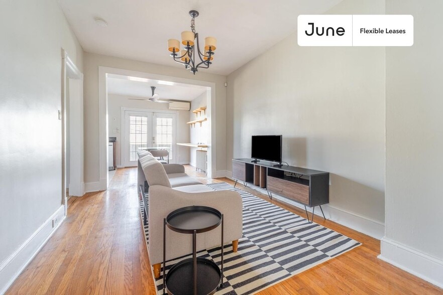 Primary Photo - 1443 Parkwood Pl NW