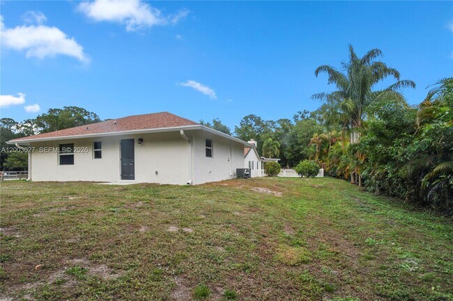 Building Photo - 12090 164th Ct N