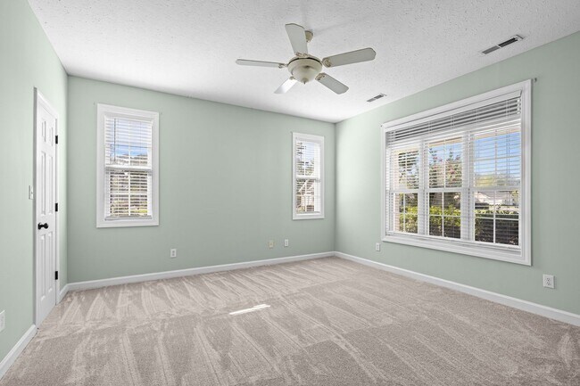 Building Photo - Four Bed Brandywine Home Available Now