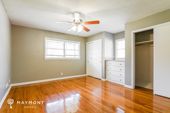 Building Photo - 3352 Ridgefield Dr