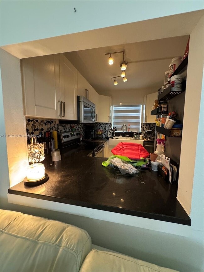 Building Photo - 9495 Evergreen Pl