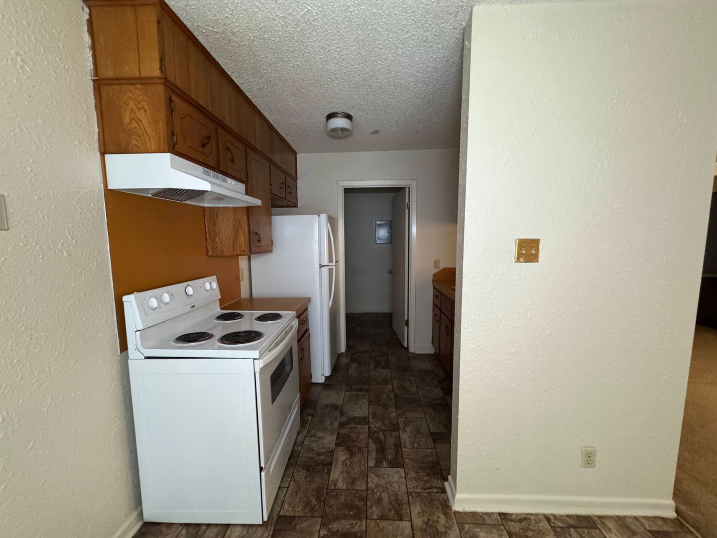 Building Photo - 3609 Hereford Ln