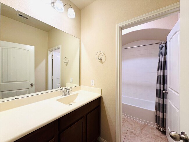 Building Photo - 23607 Tirino Shores Dr