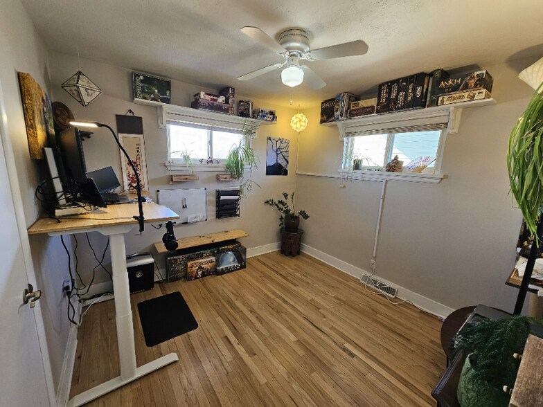 Building Photo - 880 35th St