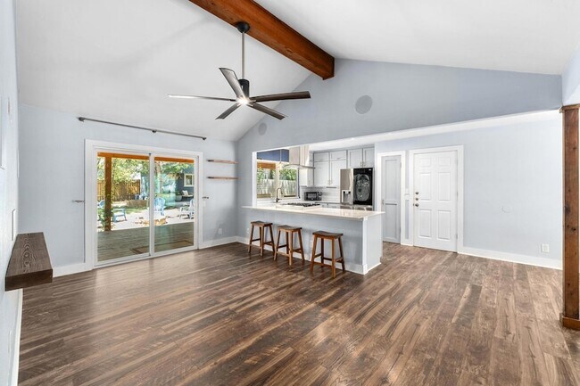 Building Photo - 7404 Lunar Dr