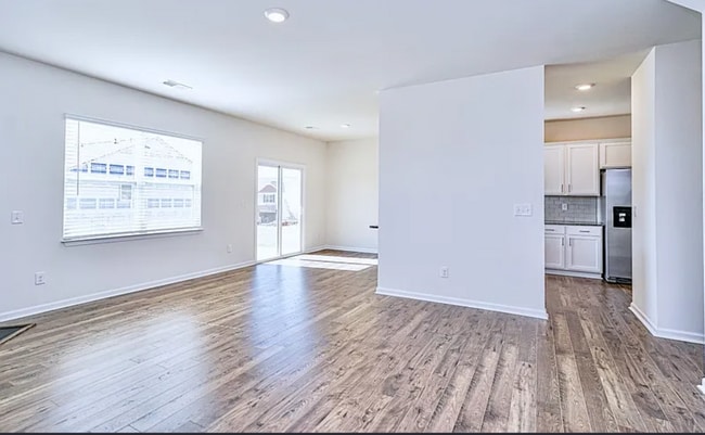 Building Photo - 202 Yellow Fox Rd