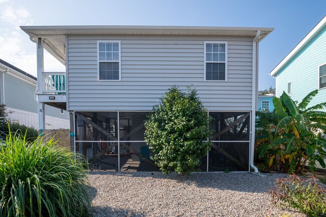 Building Photo - Fully Furnishing Short Term Beach Rental