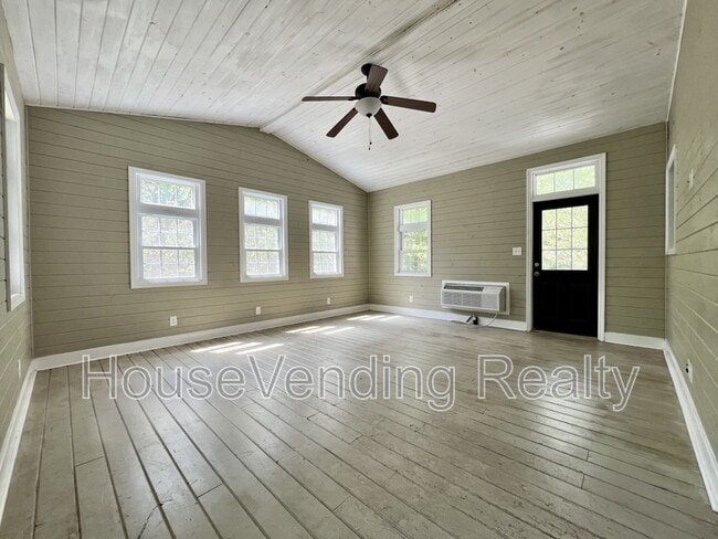 Building Photo - 9735 Hawkdale Ln