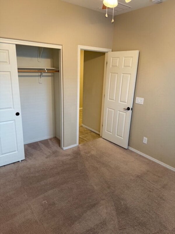 Building Photo - 2764 E Cherry Hill Dr