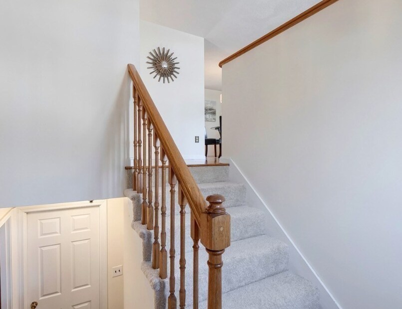 Building Photo - 438 Old Bedford Rd