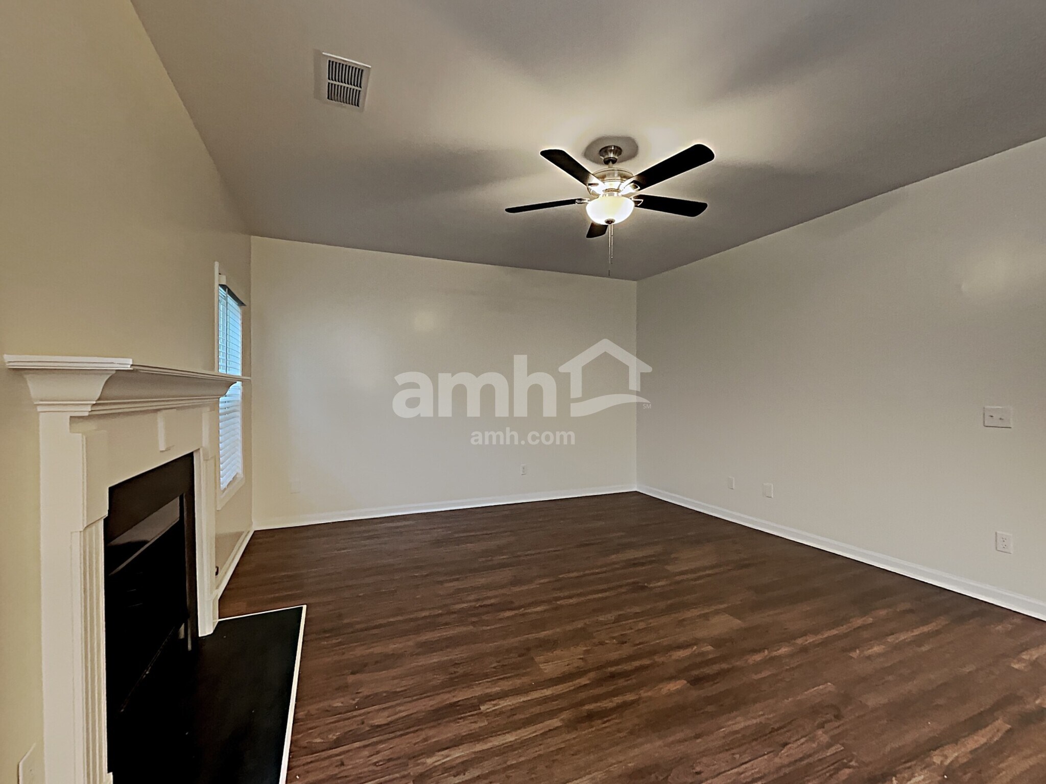 Building Photo - 303 Millpond Pkwy