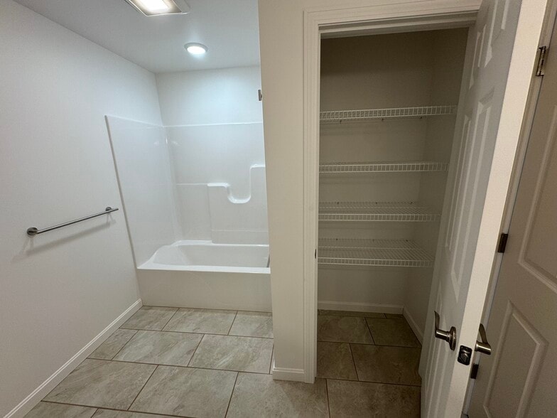 Building Photo - 3 Kana Ln