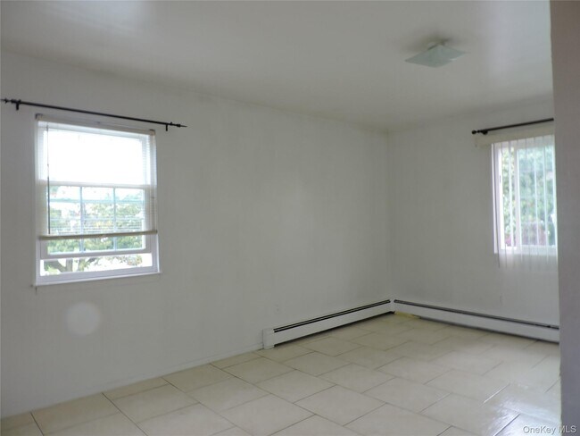 Building Photo - 235 Fieldmere St