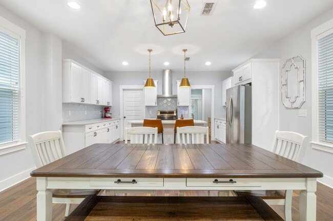 Building Photo - 3 Bedroom Inglewood Home