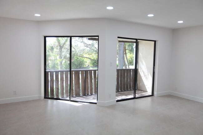 Building Photo - 1619 Cypress Pointe Dr