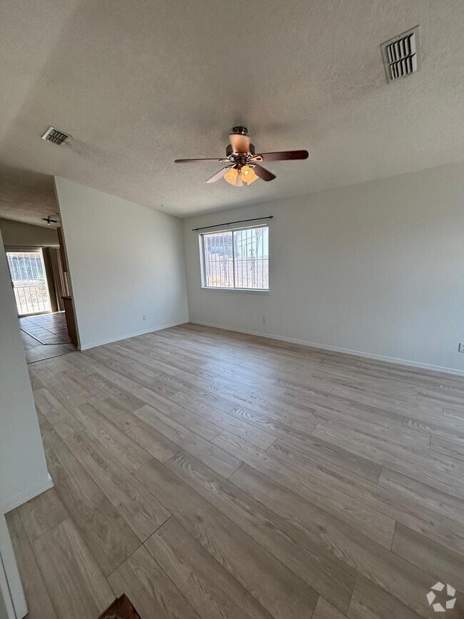 Building Photo - 7822 Desert Springs Ct SW