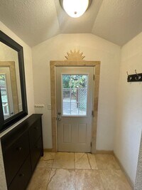 Building Photo - AVAILABLE September - 3 Bed/1.5 Bath Home with Lake views!