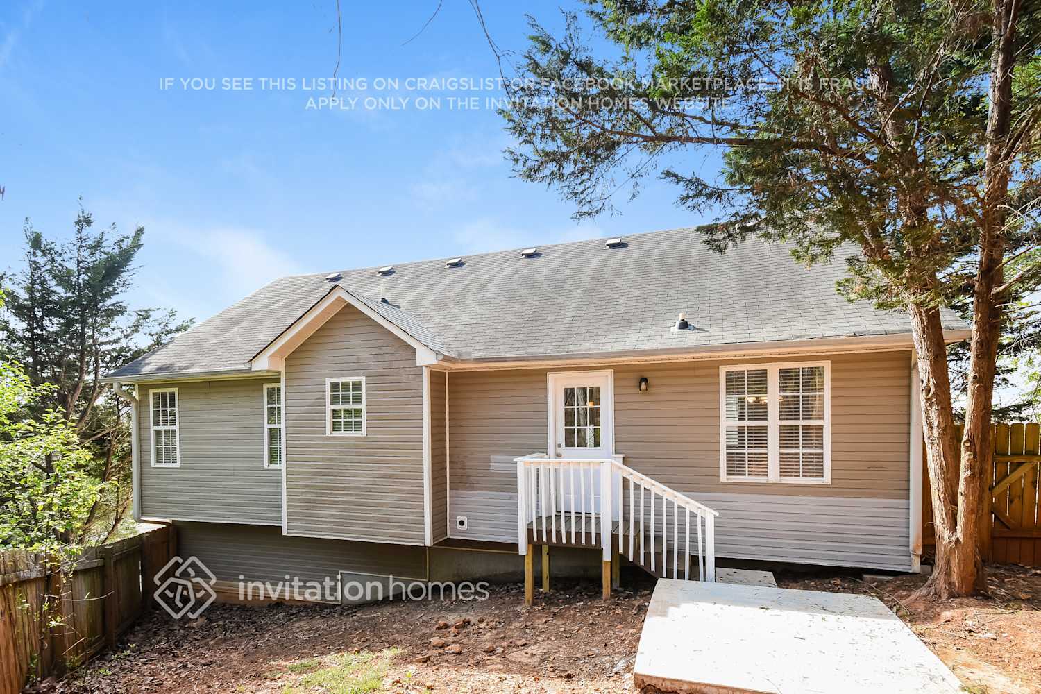 Building Photo - 37 Fouche Dr SW