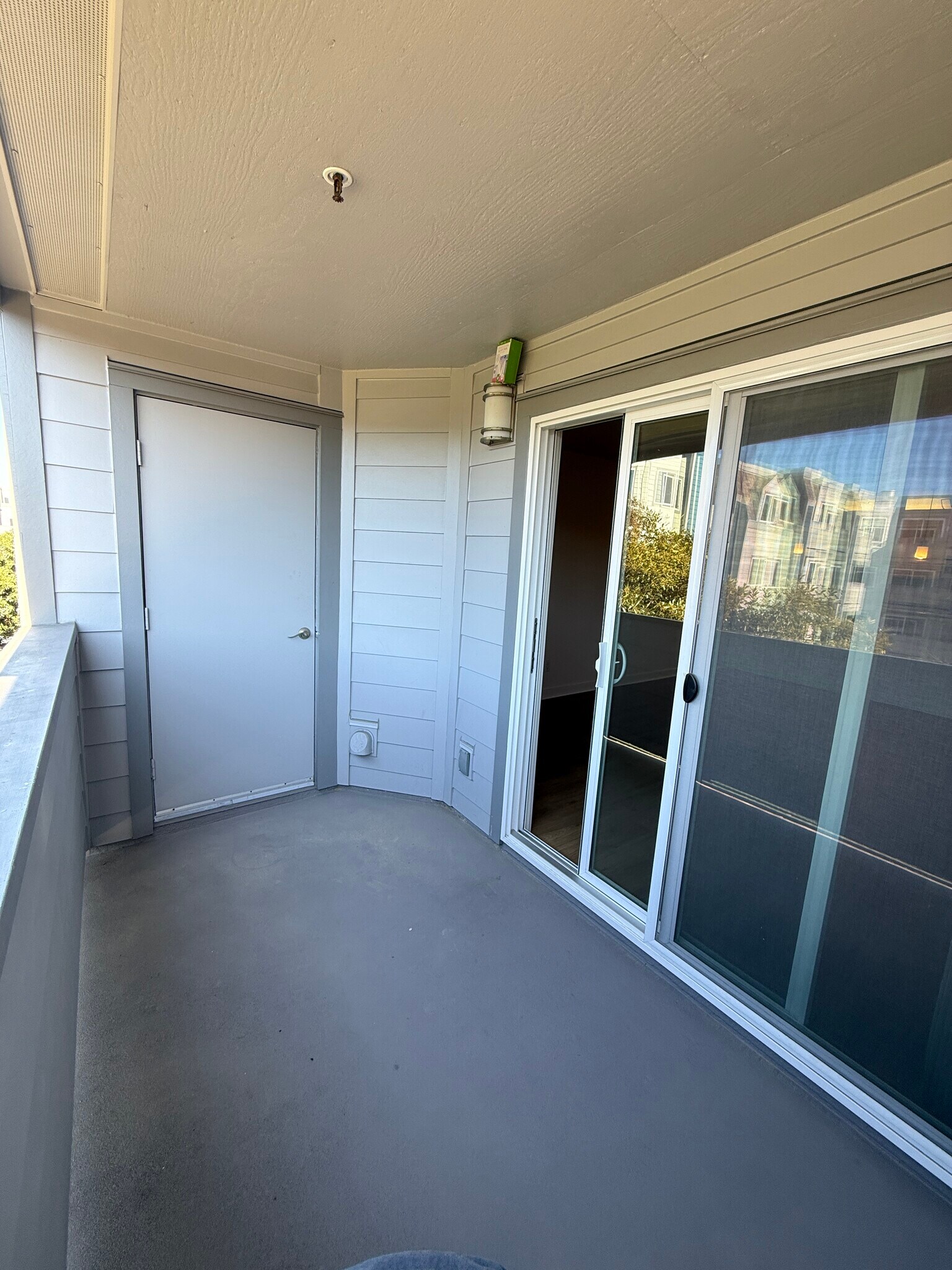 Building Photo - 6400 Christie Ave