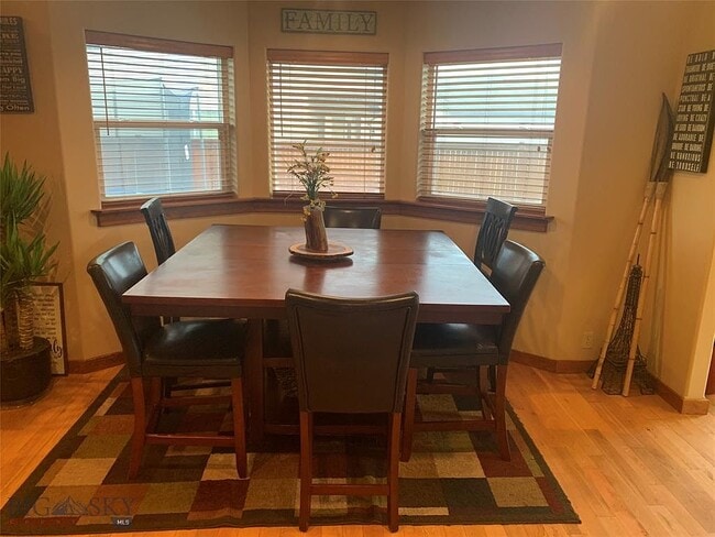 Building Photo - 147 Dogwood Dr