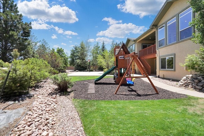 Building Photo - 10261 Meadow Mist Ct