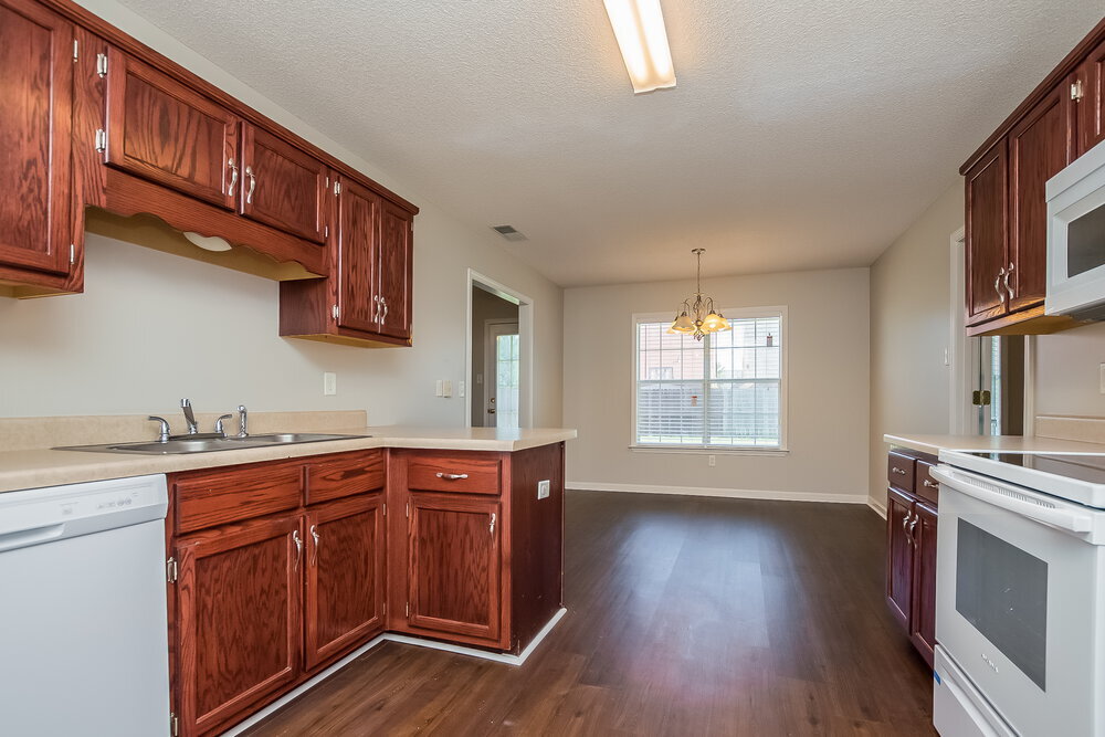 Building Photo - 7722 Pin Cove