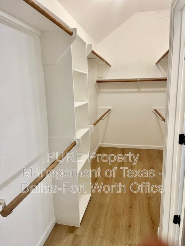 Building Photo - 3507 Blue Forest Dr