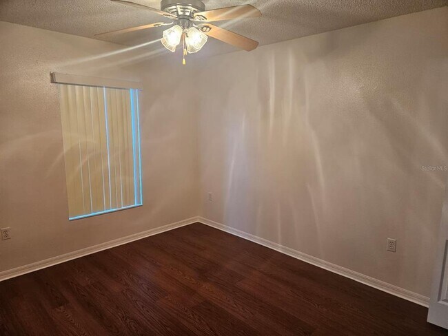 Building Photo - 3985 Andover Cay Blvd