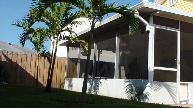 Building Photo - 277 SW 159th Terrace