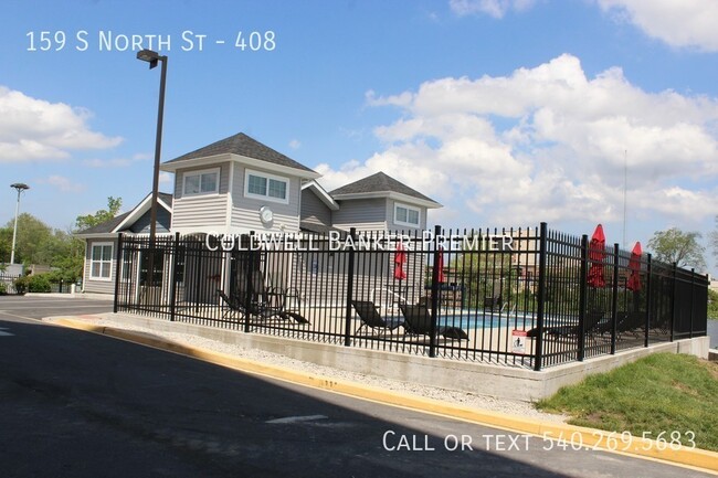 Building Photo - The Residences at RiverPlace