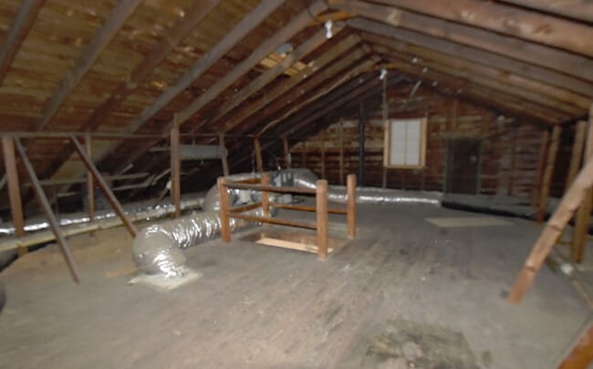 Building Photo - Villa Heights-Belmont Area 2 or 3 bed, 2 b...