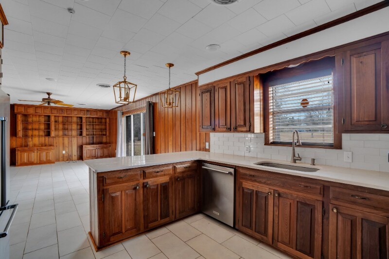 Building Photo - 1097 Van Norman Curv