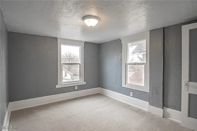 Building Photo - Now Leasing Spacious 4-Bedroom Home in University Park!