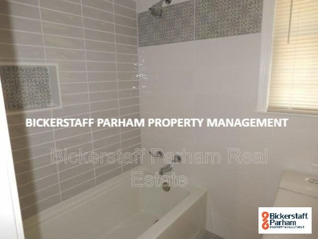 Building Photo - 5649 Canterbury Dr