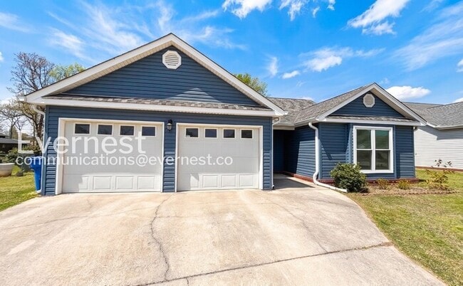 Building Photo - 1726 Hawk Run Ln