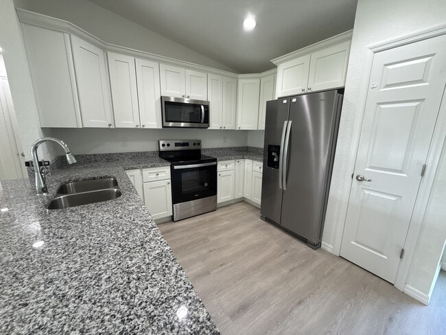 Building Photo - 22 Malauka Cir Ln