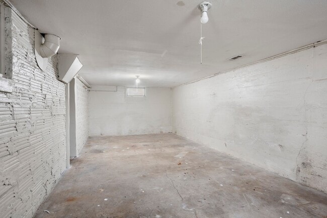 Building Photo - 1609 25th St