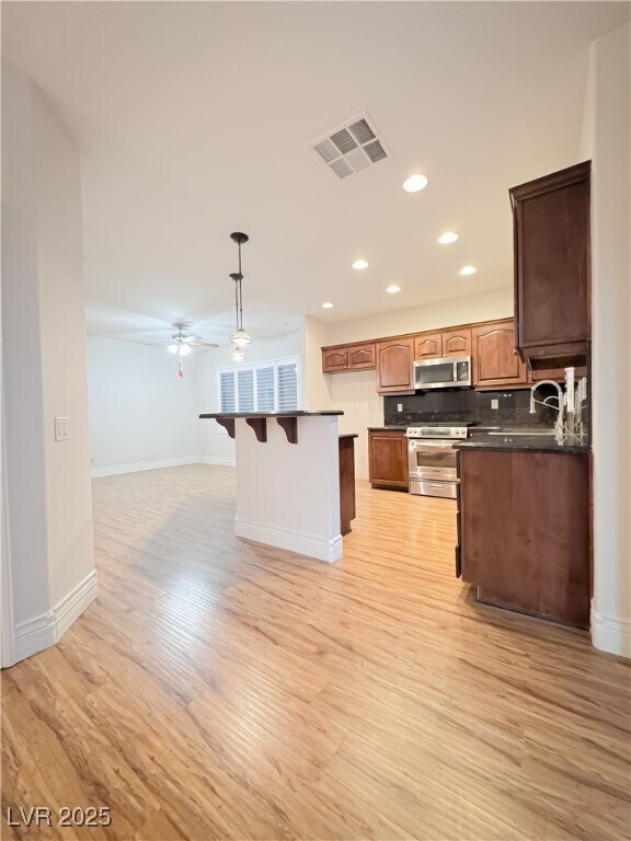 Building Photo - 117 Tall Ruff Dr