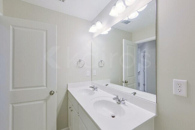 Building Photo - 7064 Foggy River Dr