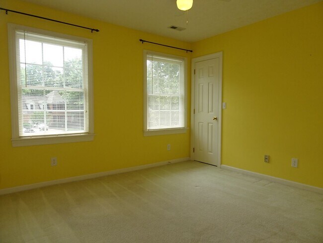 Building Photo - 4 Bedroom 2.5 Bath Home in Powhatan Secondary