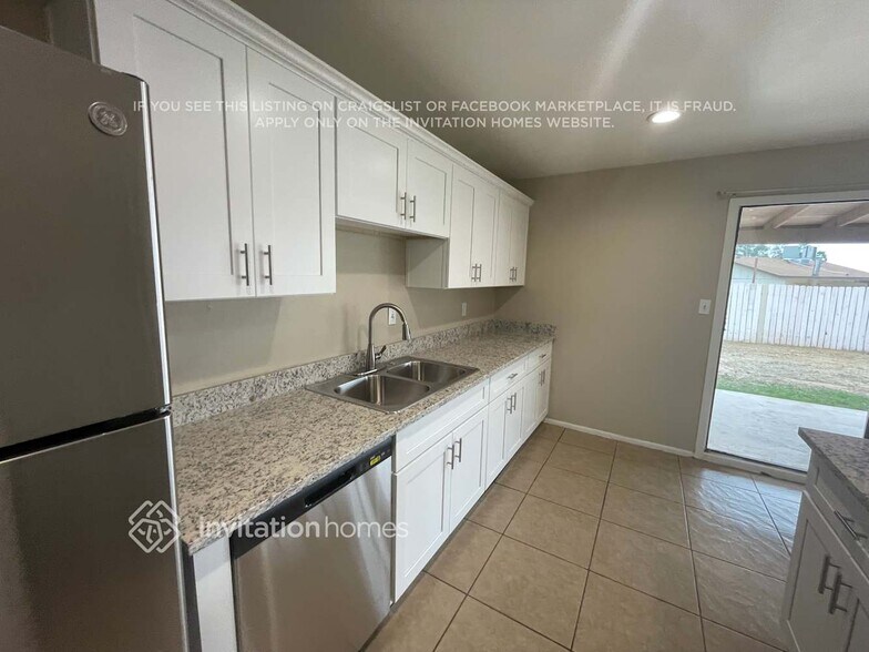 Building Photo - 8223 W Hazelwood St