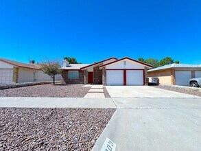 Building Photo - 1809 Agua Dulce St