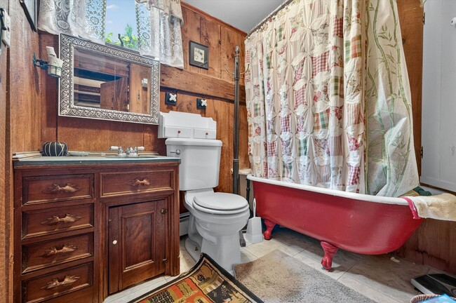 Building Photo - Price Reduction: Charming 3BR Farmhouse Re...