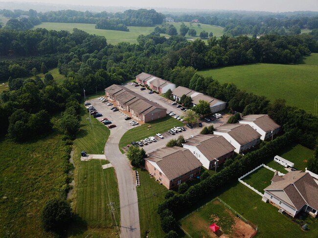 Building Photo - Pet Friendly 2-Bedroom Apartments in Maryv...