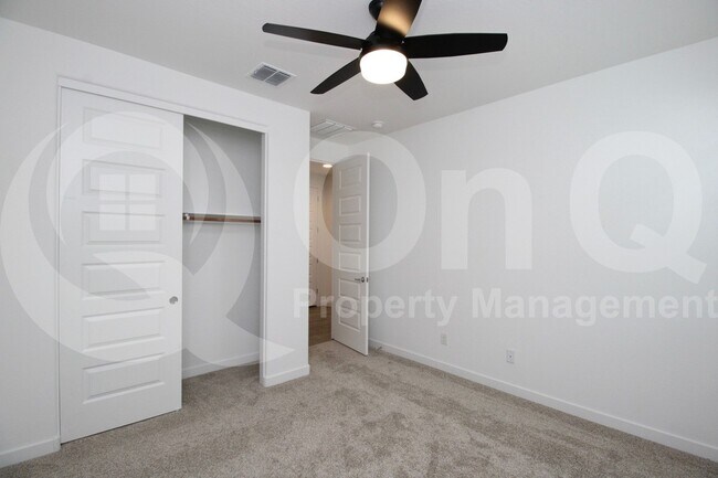 Building Photo - 23097 E Saddle Way