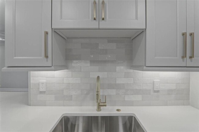 Building Photo - 49 Ivy Gates NE