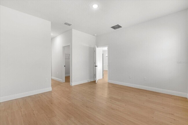 Building Photo - 13835 SW 47th Cir