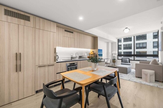 Building Photo - 225 N Miami Ave