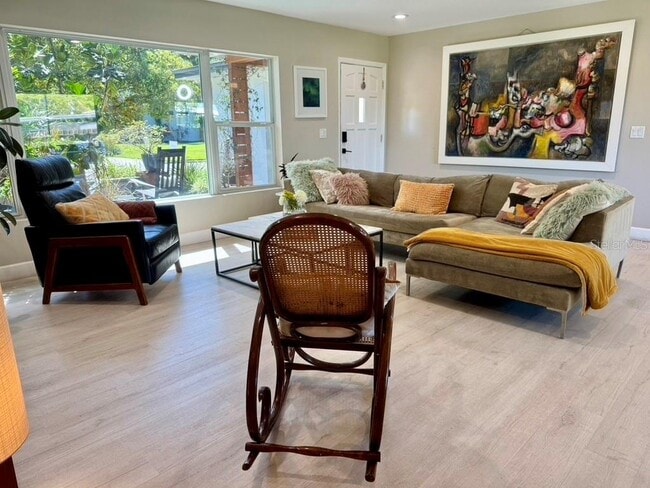 Building Photo - 1815 Barker Dr