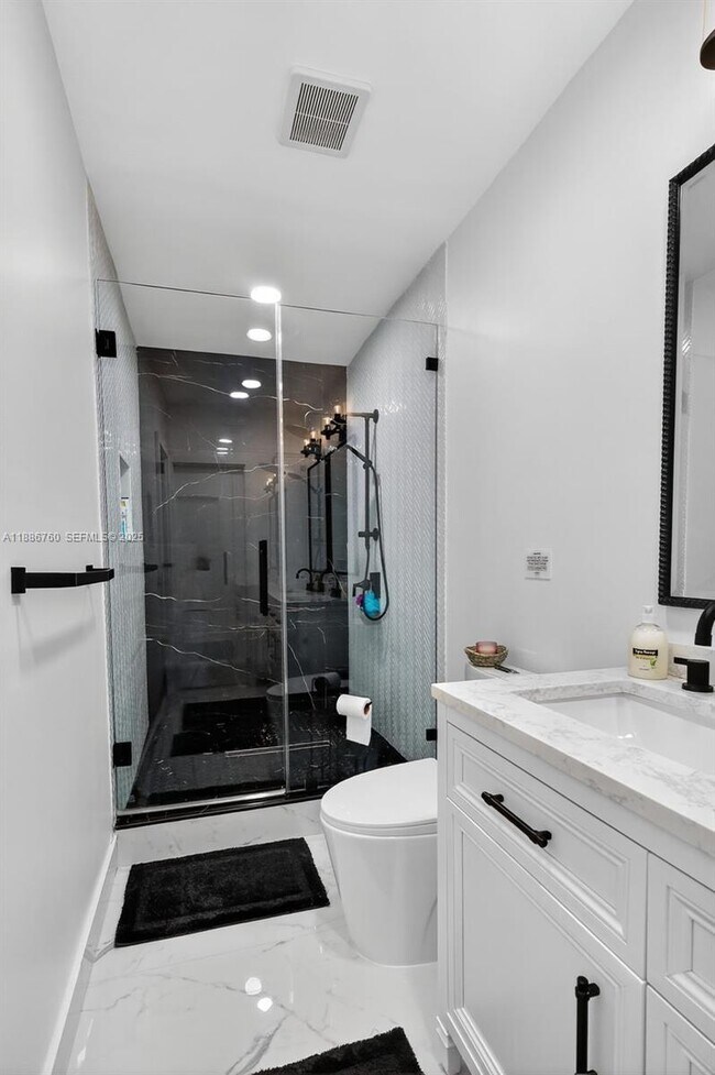 Building Photo - 1820 N 56th Ave